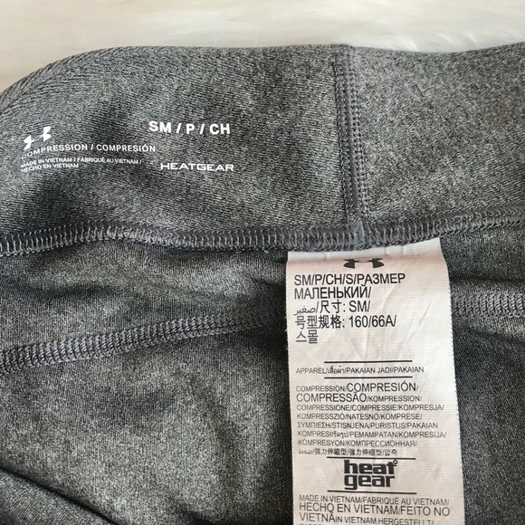 Under Armour Compression Cropped Leggings - Picture 3 of 3